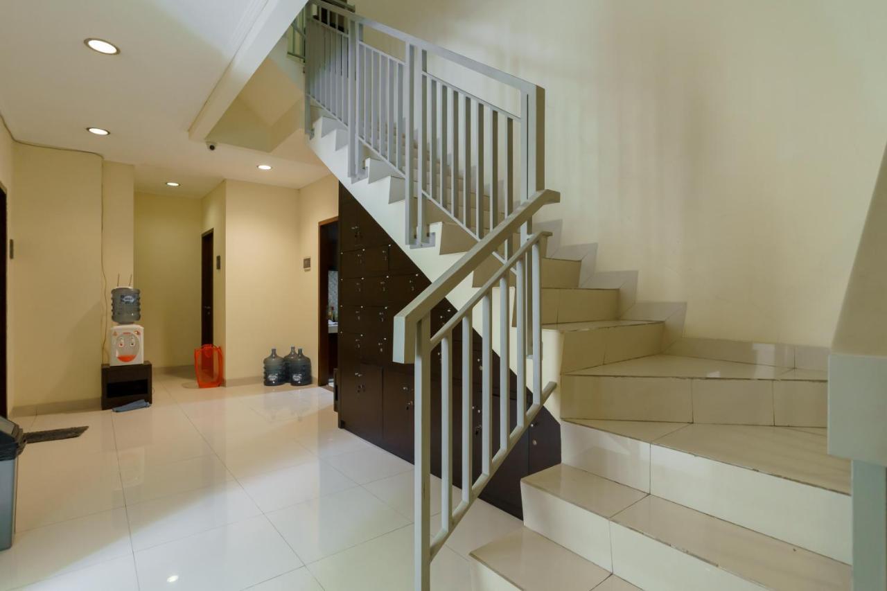 Dago Suites Syariah Cikarang Mitra Reddoorz بيكاسي المظهر الخارجي الصورة